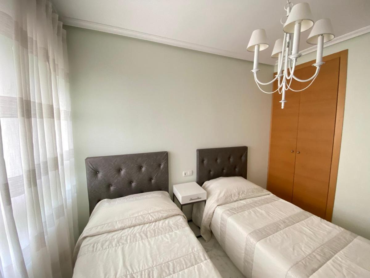 Elegant 2-Bedroom Apartment In Benidorm With Private Pool And Scenic Garden Views Cala de Finestrat Exterior photo